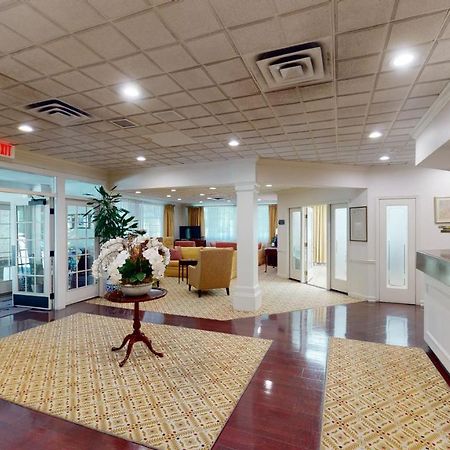 The Farmington Inn And Suites Εξωτερικό φωτογραφία